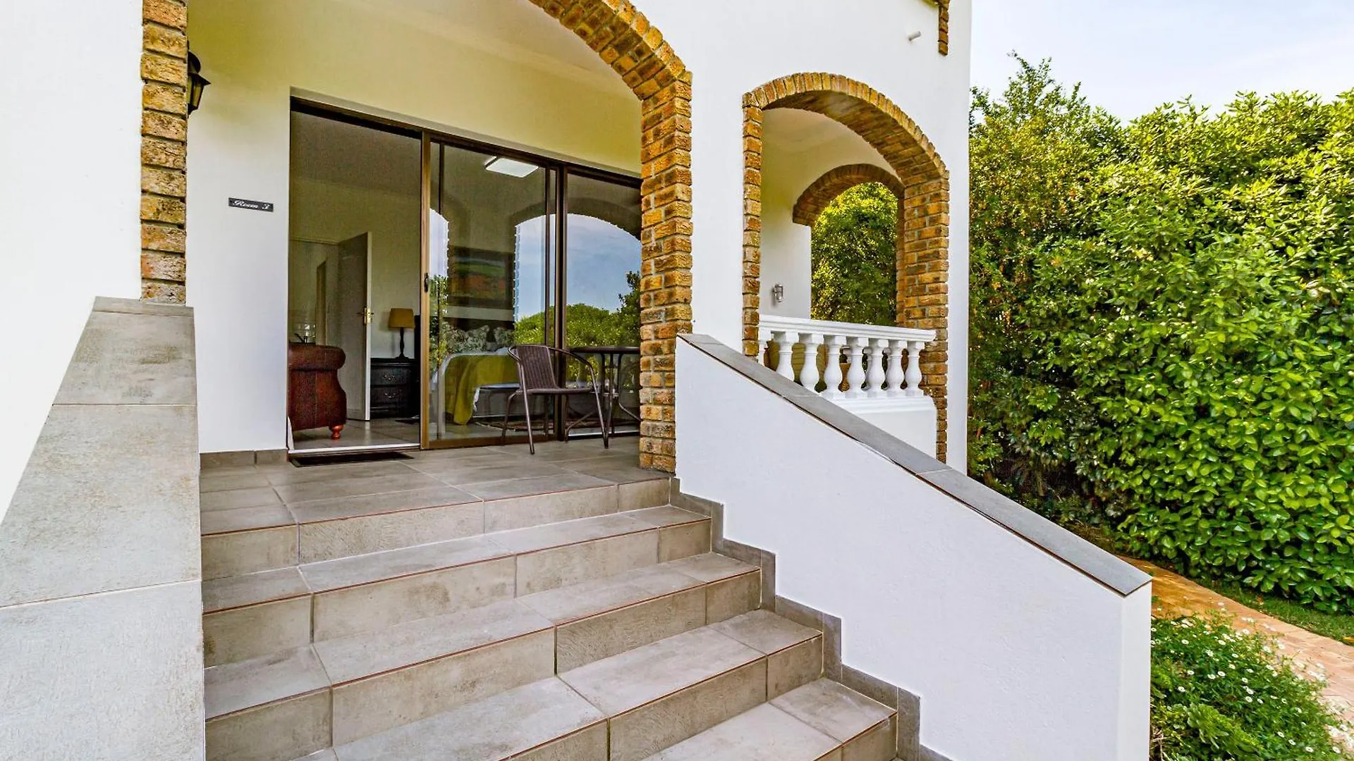 5 Rembrandt Guesthouse Somerset West 0*,  South Africa