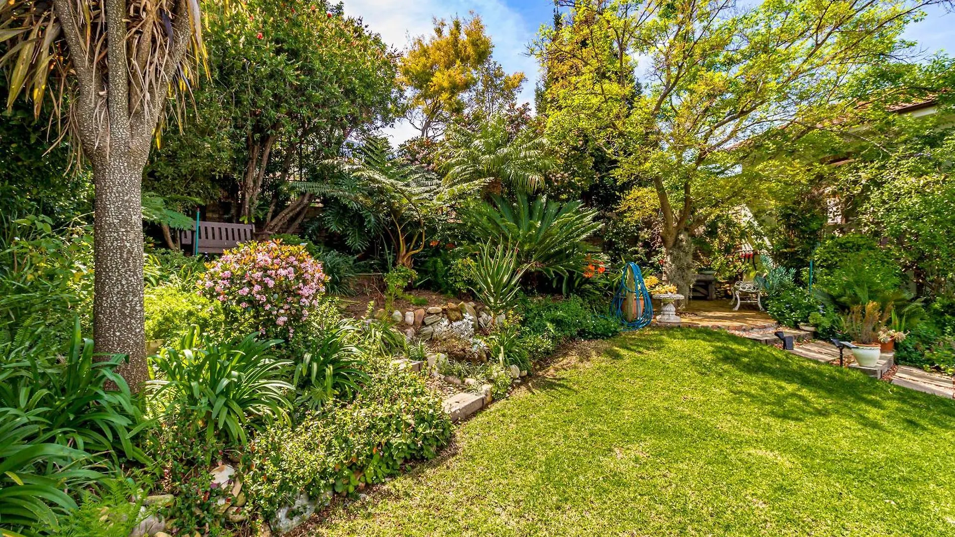 5 Rembrandt Guesthouse Somerset West 0*,  South Africa