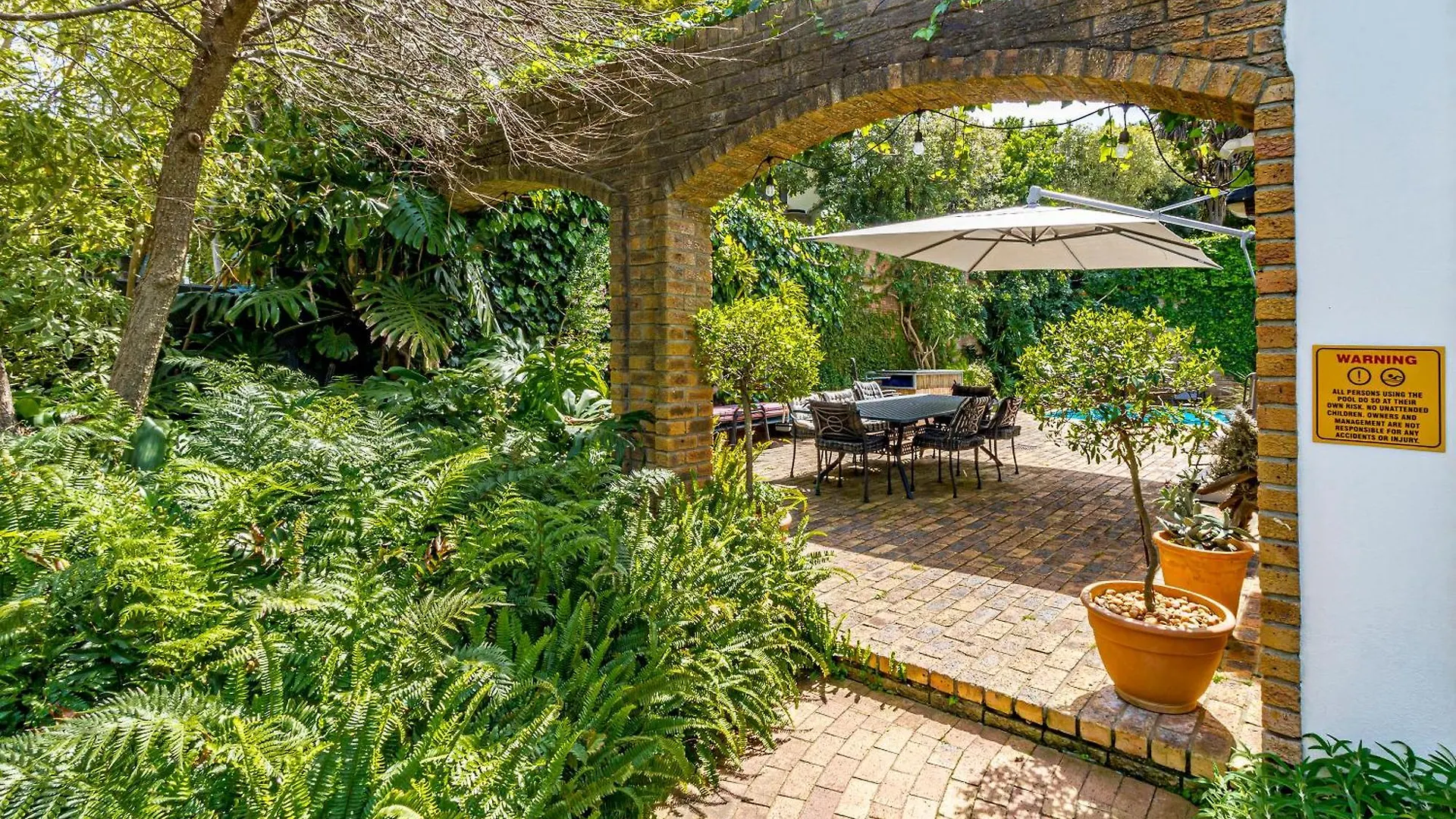 5 Rembrandt Guesthouse Somerset West