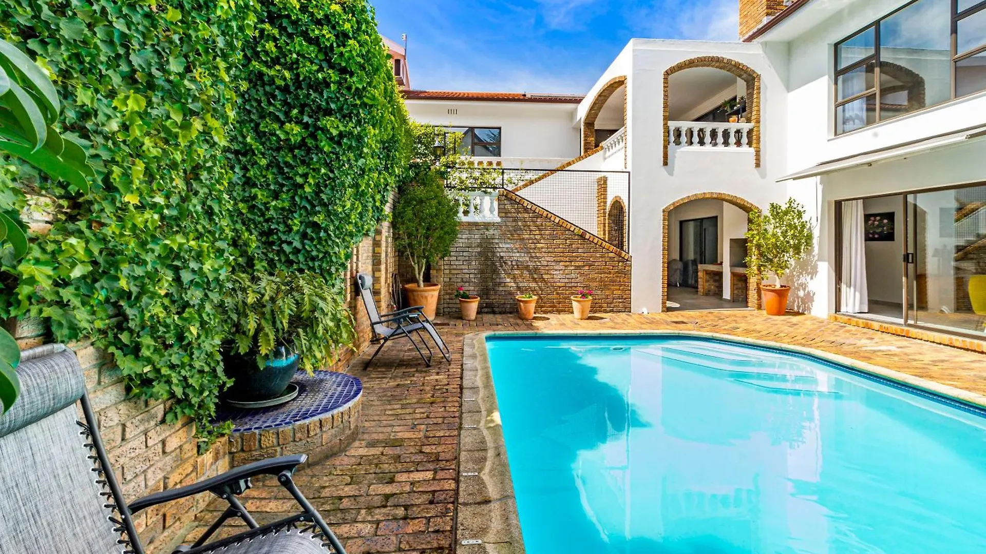 5 Rembrandt Guesthouse Somerset West