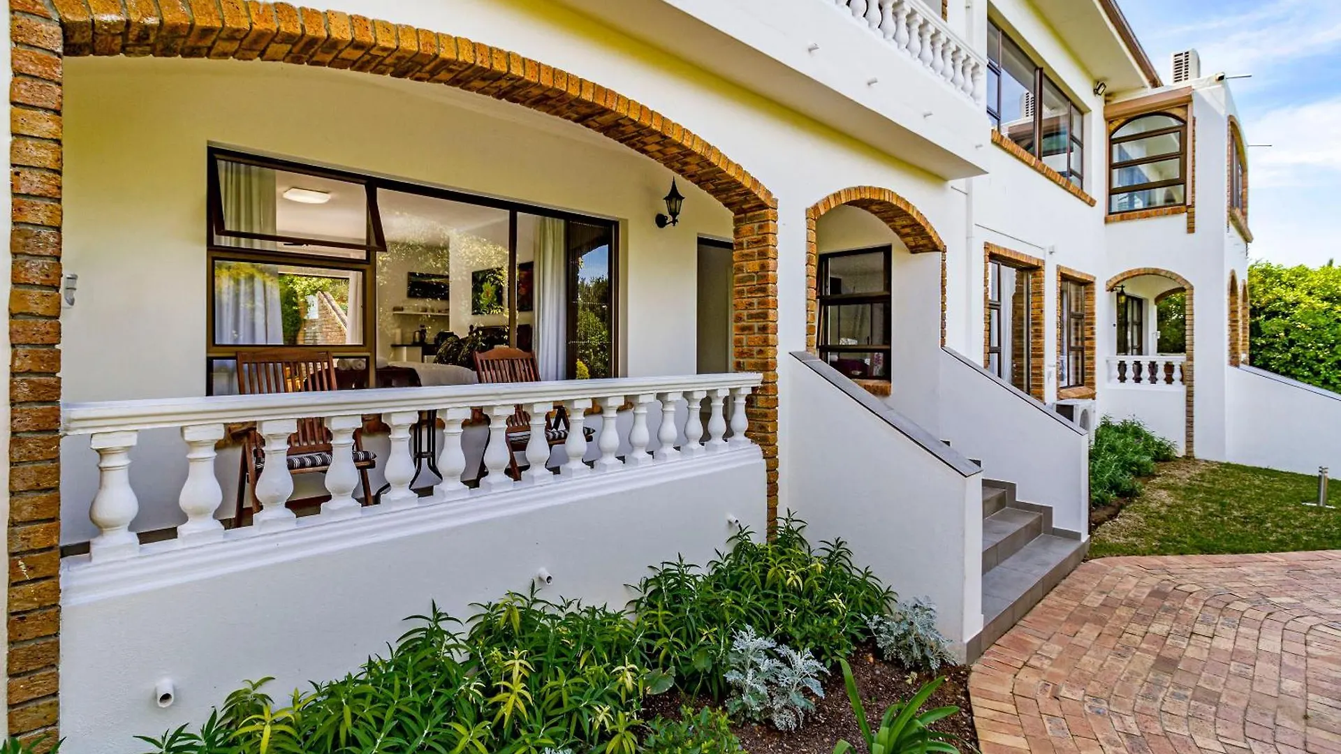 5 Rembrandt Guesthouse Somerset West 0*,  South Africa