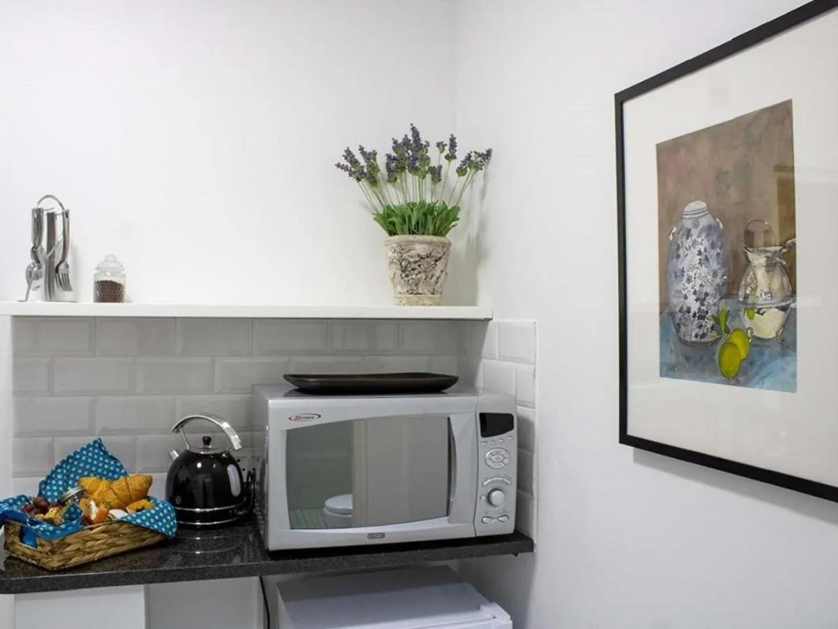 5 Rembrandt Guesthouse Somerset West 0*,  South Africa